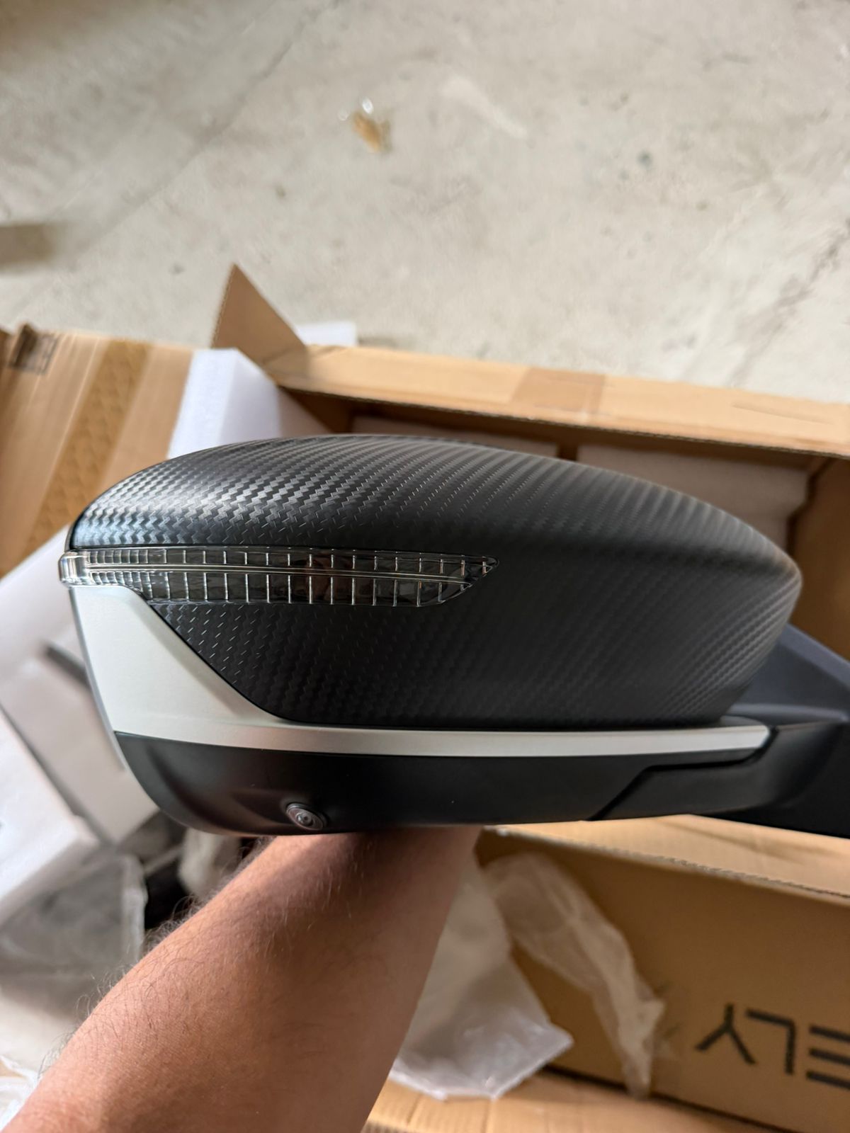 Retrovisor derecho Geely Coolray