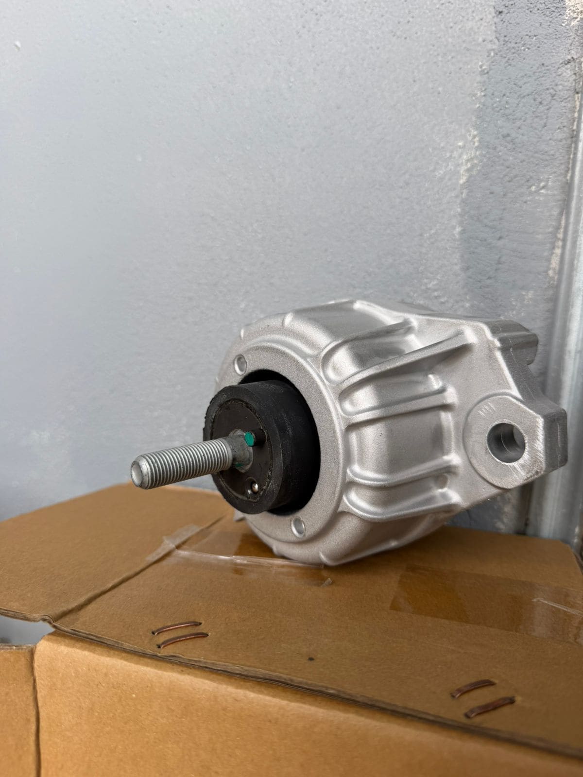 Soporte motor derecho Wingle 7
